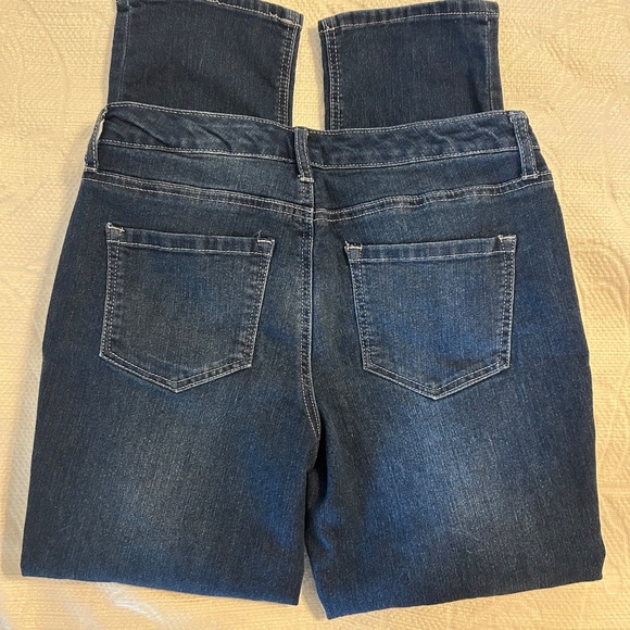 Women’s Daisy Fuentes Brand Embroidered Blue Jeans | Size‎ 6 - Picture 2 of 10